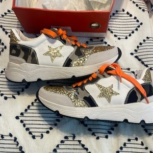 Modern Rush Stride Glitter Running sole sneaker - 7.5 -